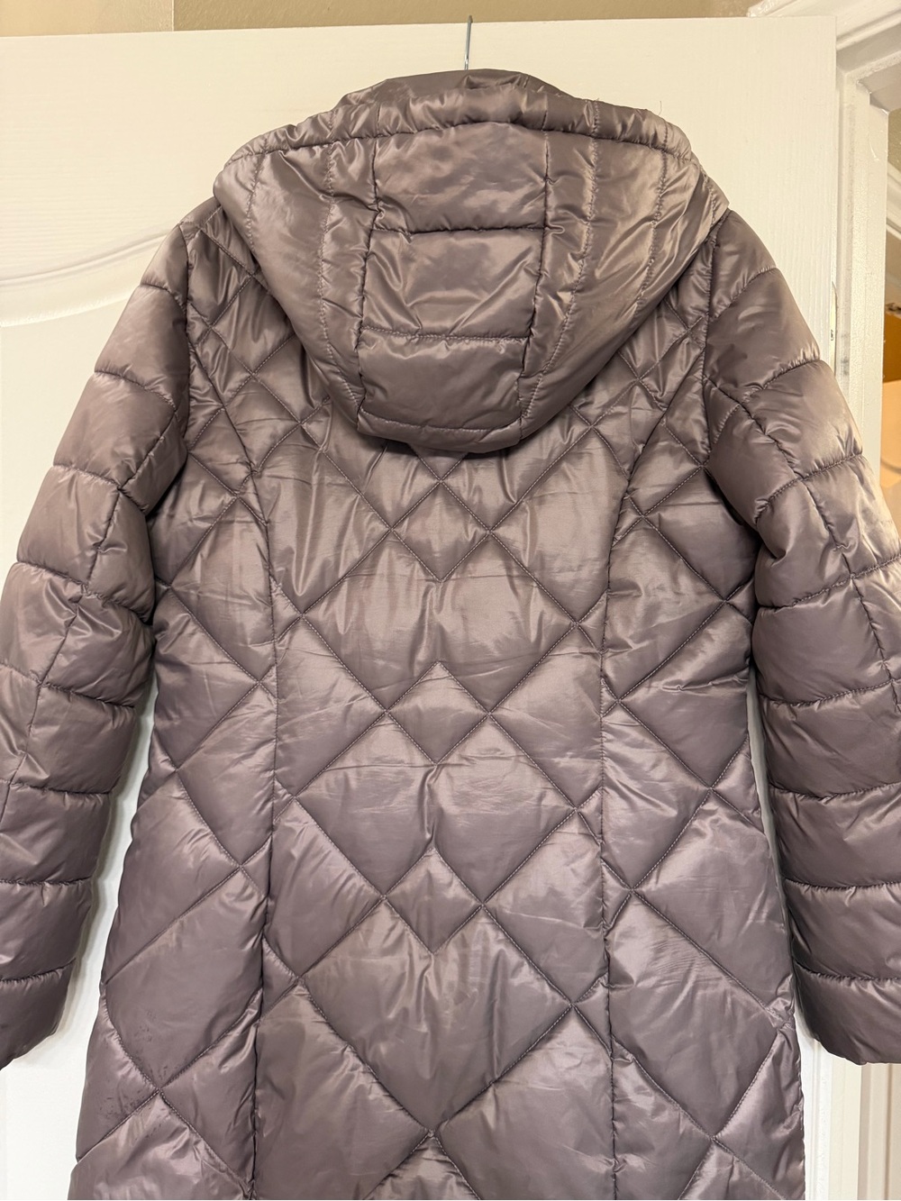 Andrew Marc Quilted Long Puffer Coat Size S Metallic Taupe Mauve Hooded Zip - Picture 8 of 11